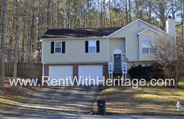 THIS HOME IS GORGEOUS!....ALL THE UPGRADES.........ALL THROUGHOUT!!!! HOME IS IMMACULATE..........MR. CLEAN LIVES HERE. - 6395 Holborne Lane, Douglasville, GA 30134