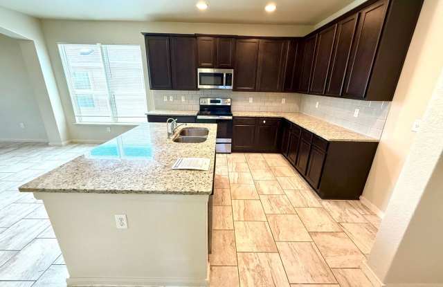50% OFF FIRST FULL MONTH! 4BR Home | 2,306 SF | 2-Car Garage + Loft! Gallery 4