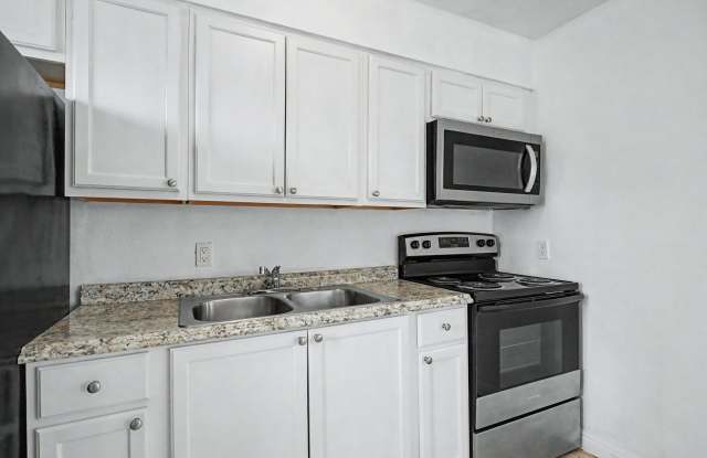*** Two bedroom home with yard *** Gallery 4
