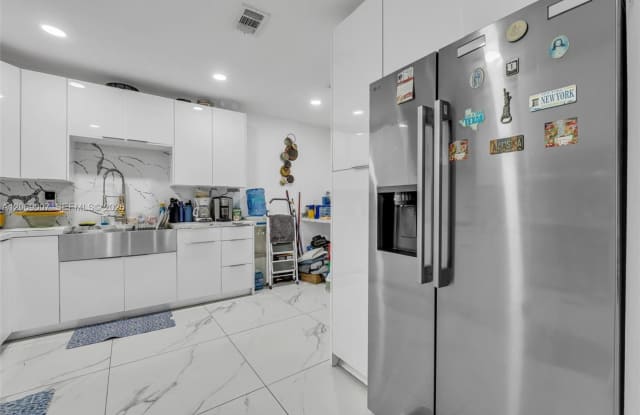 1570 NW 132nd Street 1570, Miami, FL 33167 - 1635 Gallery 3