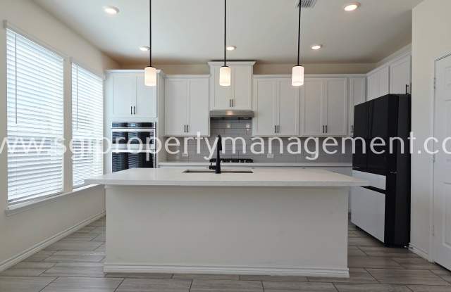 1826 Aslynn Cir Gallery 2