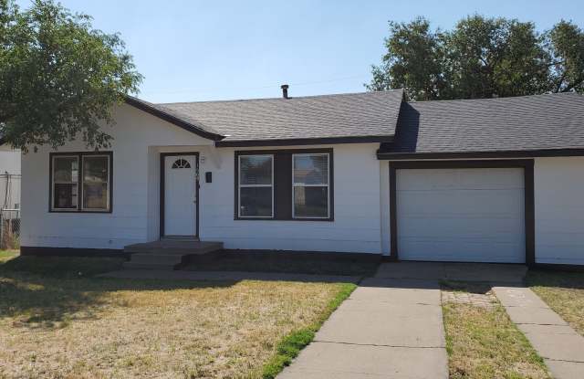 3 Bedroom in Southlawn with Garage photos photos