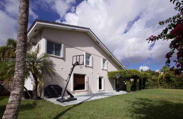 5631 SW 58th Ct Gallery 3