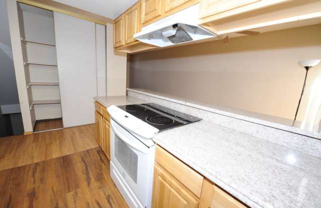 1956 South Oswego Way - 1 Gallery 4
