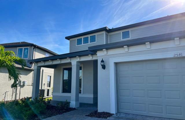 RARE 5 Bedroom, 4.5 Bathroom Home in Cedar Grove/North Port! Gallery 3