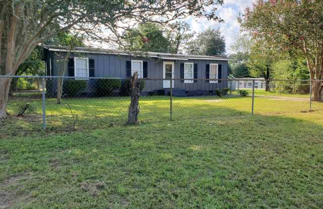 1009 Swift St photos photos