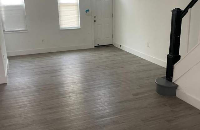 3133 WEIKEL ST Gallery 2
