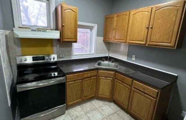 46 Woodlawn Ave photos photos