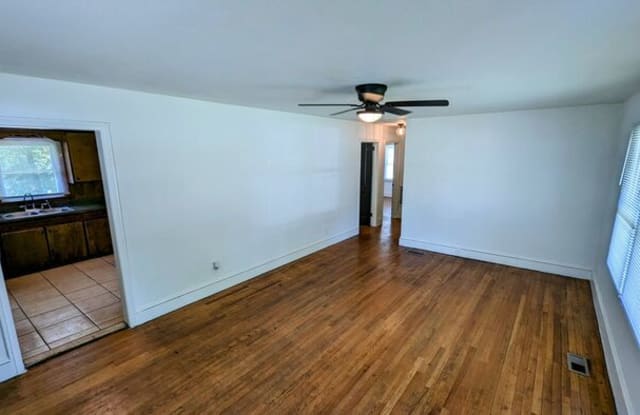 211 Belmarc Drive - 211 Belmarc Drive, Spartanburg, SC 29301