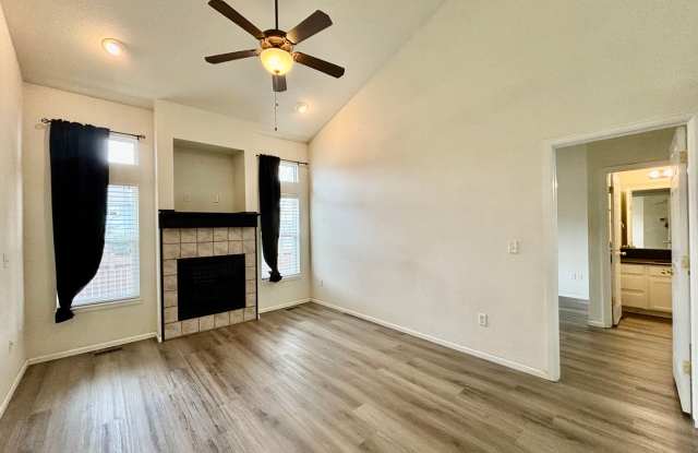Fantastic 3-bed, 3.5-bath townhome in West Loveland! Gallery 3