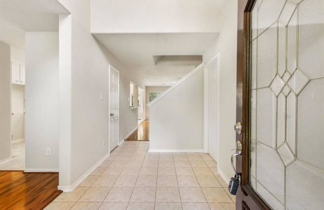 55 N Queenscliff Circle Gallery 4