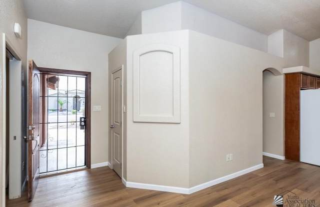 11592 E 27 ST Gallery 2