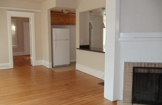 5203 11th Avenue Northeast Gallery 3