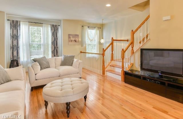 7555 Great Swan Ct - 7555 Great Swan Court, Hybla Valley, VA 22306