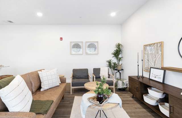 Page Living at Pinnacle Hills Gallery 4