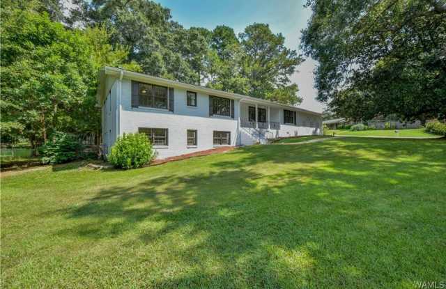 7816 Woodlawn Circle - 7816 Woodlawn Circle, Tuscaloosa County, AL 35405