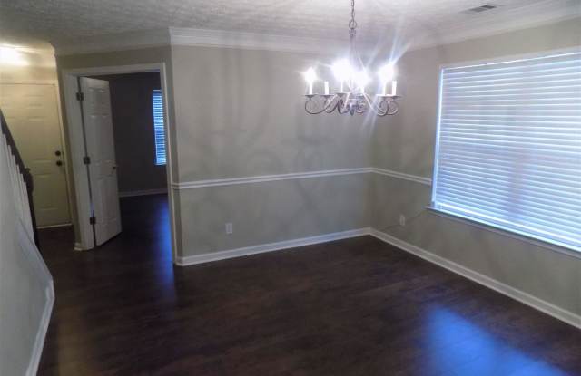 550 Arbor Ridge Gallery 3