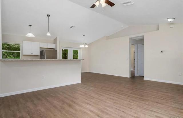 6022 E Tremont St Gallery 3