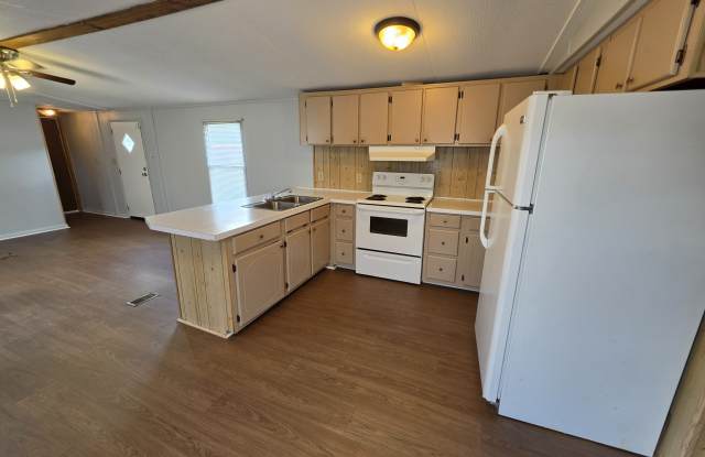 105 Colonial Court Gallery 4