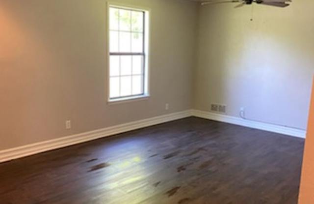 1107 Esma - Greenville Gallery 3