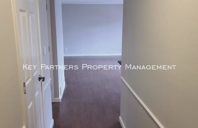 4157 Roanoke Gallery 4