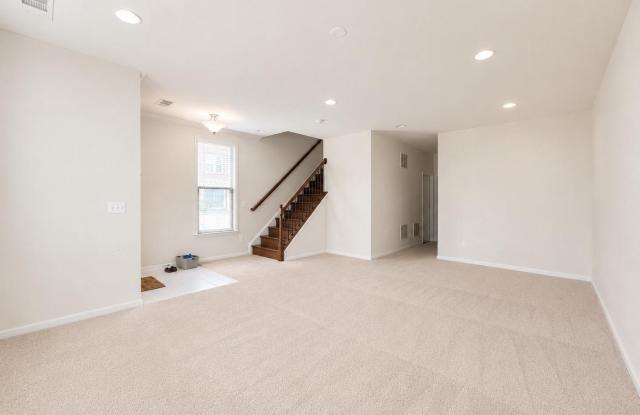 23451 EPPERSON Square Gallery 4