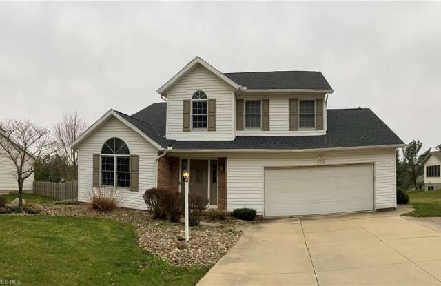 560 Jarvis Rd - 560 Jarvis Road, Green, OH 44319