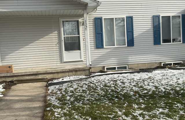 1357 New York Avenue - 1357 New York Avenue, Marysville, MI 48040