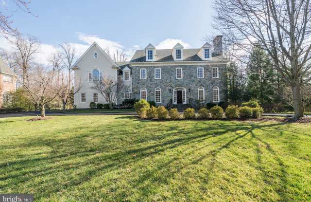 1353 WOODSIDE DRIVE Gallery 2