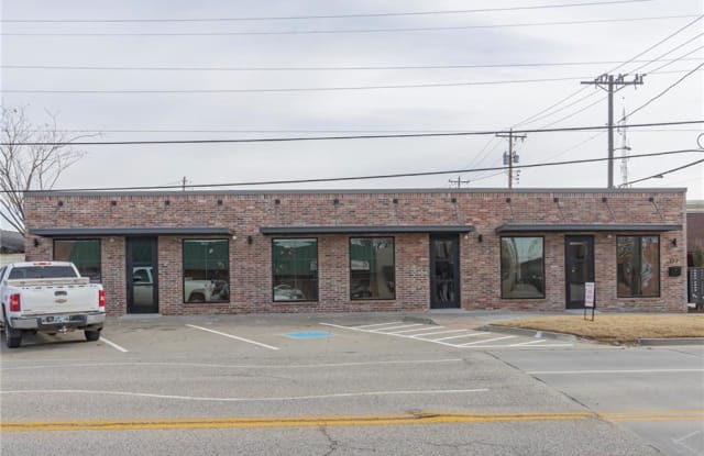 112 N Broadway Suite M Avenue - 112 North Broadway Street, Moore, OK 73160