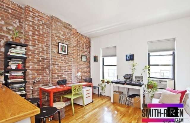 52 East 7th Street Gallery 3