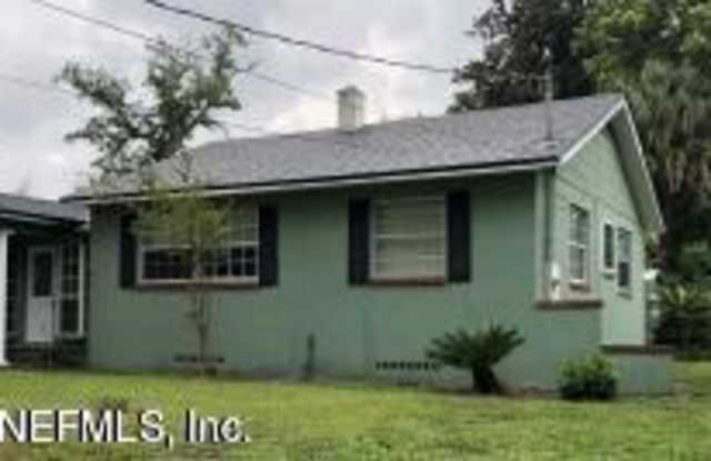 4929 BRIDGEWATER CIR Gallery 2