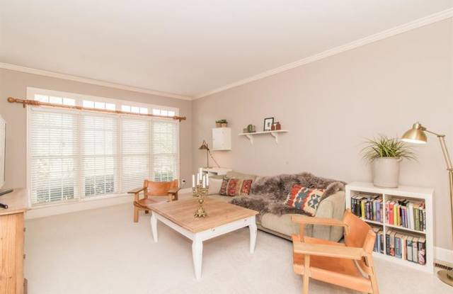 645 LAKE MEDLOCK Drive Gallery 4