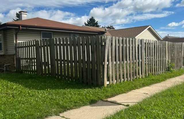 Gorgeous 4 Bedroom Ranch House - Updated photos coming soon Gallery 3