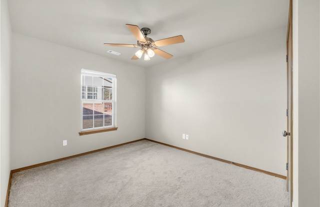 2970 W Old Farmington Road Gallery 4
