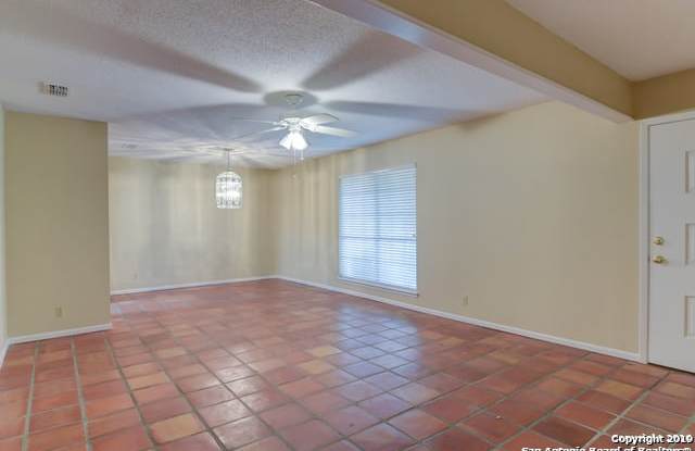 6035 Royal Pt Gallery 2