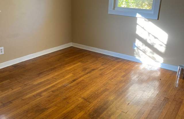 2 bed Ranch Home for Rent photos photos