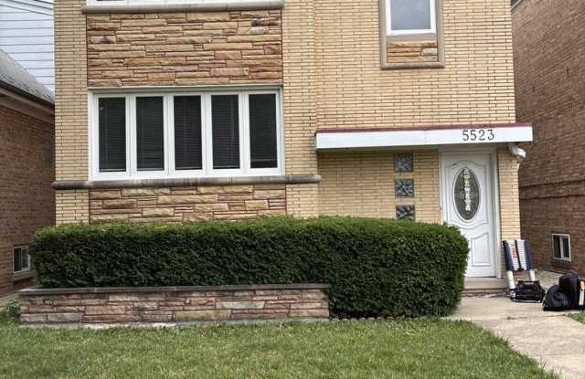 5523 N Major Avenue Gallery 1
