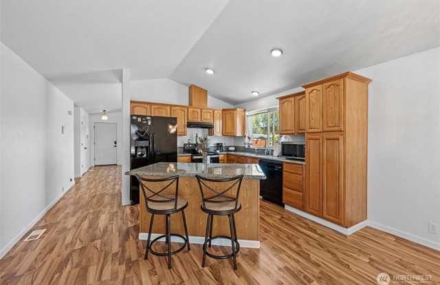 1430 E 59th St photos photos