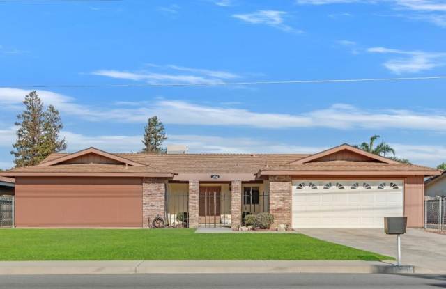 2004 Jewetta Avenue - 2004 Jewetta Avenue, Greenacres, CA 93312