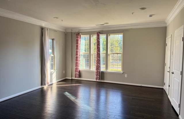 5826 OAKDALE VILLAGE Road photos photos