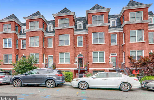 3418 NW BROWN Street NW unit: B photos photos