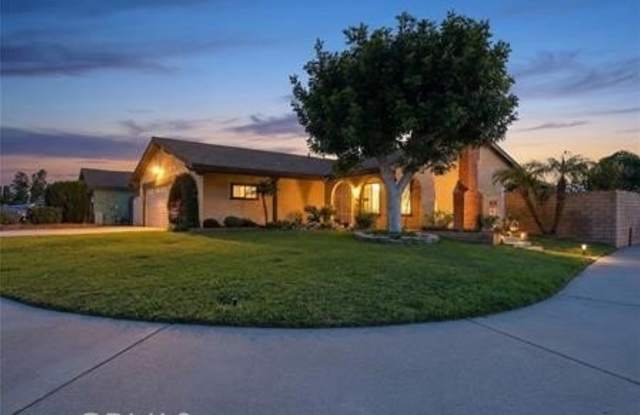 937 N Greenpark photos photos