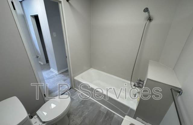 139 Sand Street - A Gallery 4