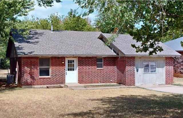 121 West Clegern Avenue Gallery 1
