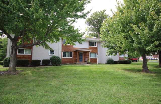 6020 Metcalf Lane - 6020 Metcalf Lane, Overland Park, KS 66202