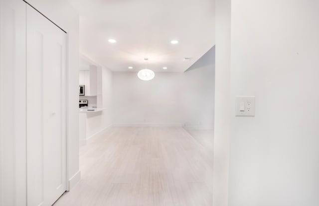 7860 Stanway Place W Gallery 3