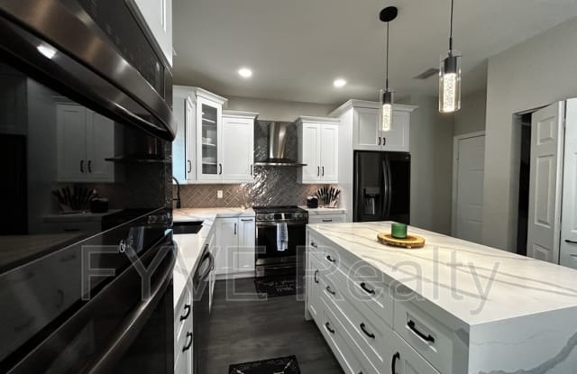915 NW 126th Ave - 915 Northwest 126th Avenue, Coral Springs, FL 33071