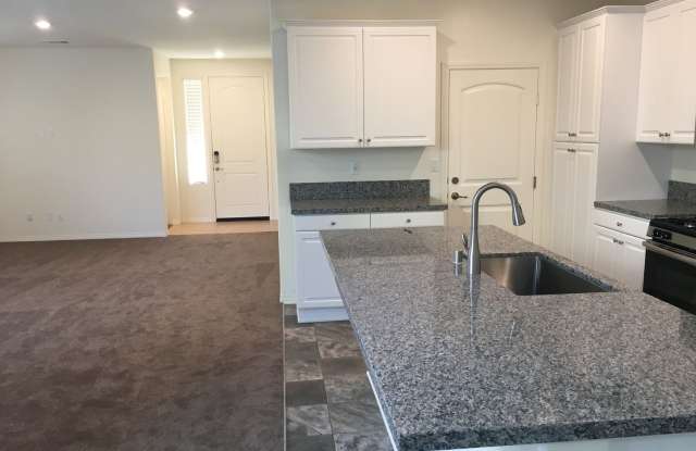 6998 Avignon Dr Gallery 4