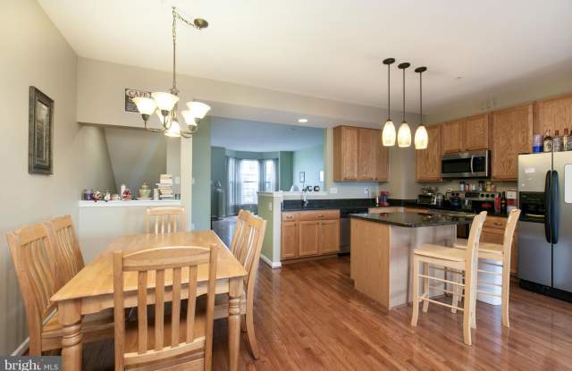 5422 UPPER MILL TERRACE S Gallery 3